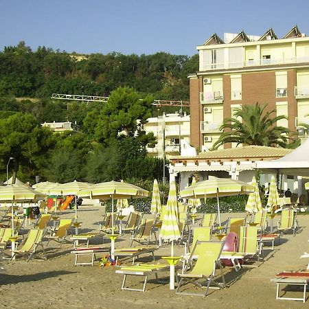 Hotel La Perla Cupra Marittima Eksteriør bilde